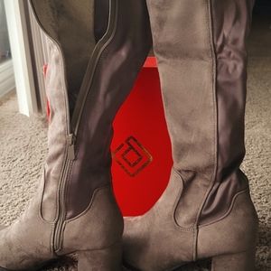 Khaki Women's OverThe Knee Boots Block Heel Thigh High Boots. Sz 7